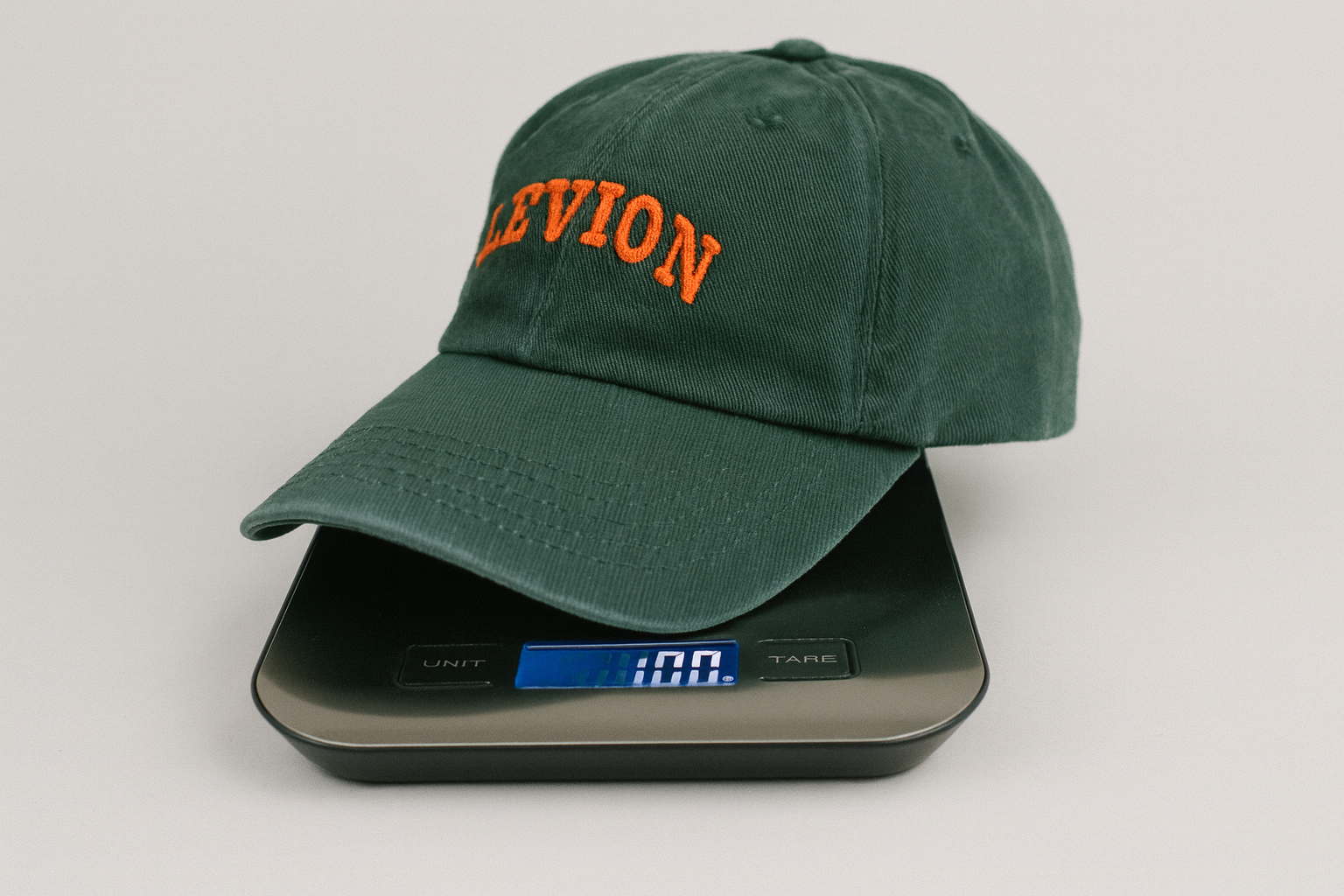 hat weight specifications